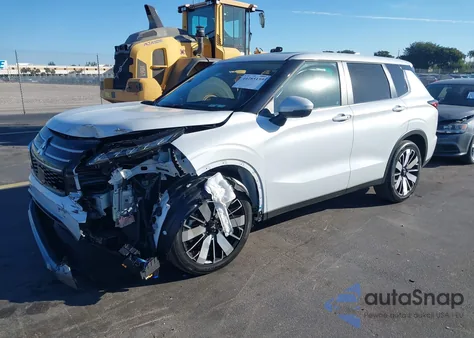 2025 Mitsubishi Outlander Se 2.5 2Wd from USA, damaged, VIN JA4J3VA80SZ012705